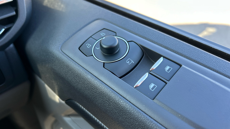 Ford Transit Custom 280 L1 Diesel Fwd 2.0 EcoBlue 136ps H1 Van Limited